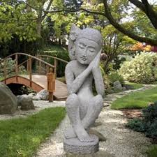 Natursten Figur 'Devika' för Trädgården