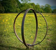 Rustik Metallträdgårdsring - 100 cm Skulptur