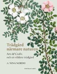 Naturnära Trädgård: Konst och Vildskönhet