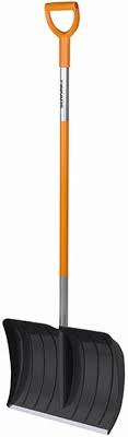 Fiskars Snöraka 52 cm – Effektiv snöskottning för alla behov